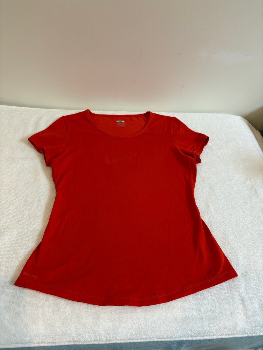Nike Red Women's Short-Sleeve Crewneck Tee
